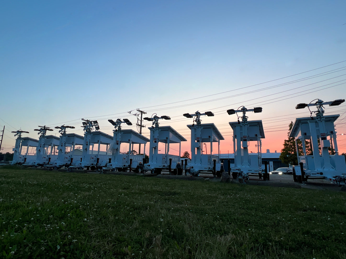 SMART SOLAR MOBILE POWER UNITS