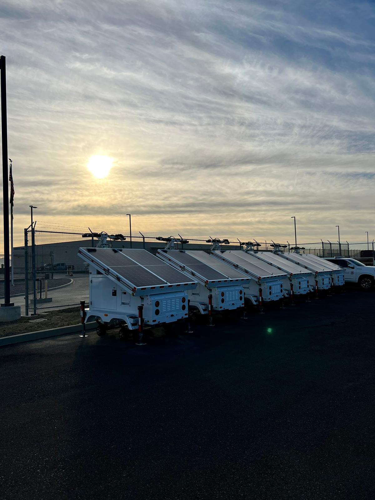 SMART SOLAR MOBILE POWER UNITS